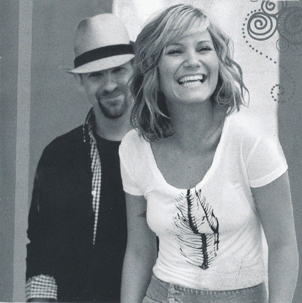 Sugarland (2) - Love On The Inside