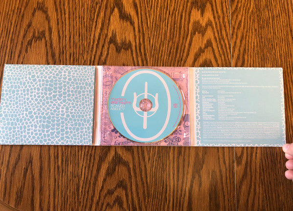 Twenty One Pilots - Scaled And Icy
