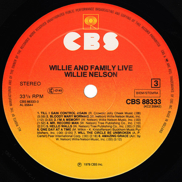 Willie Nelson - Willie And Family Live