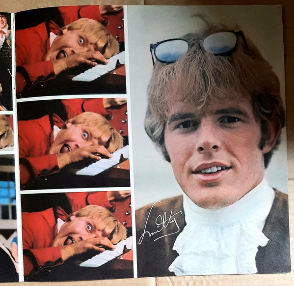 Paul Revere & The Raiders - Paul Revere & The Raiders' Greatest Hits